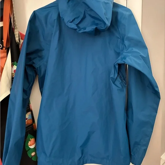 Patagonia Men’s Small Torrentshell 3L Rain Jacket - Like New - Picture 2 of 4
